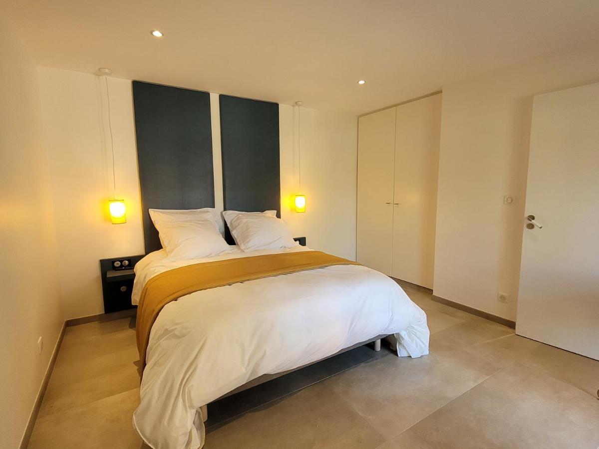 Lodges En Pierres Dorees Saint-Germain-Nuelles Экстерьер фото