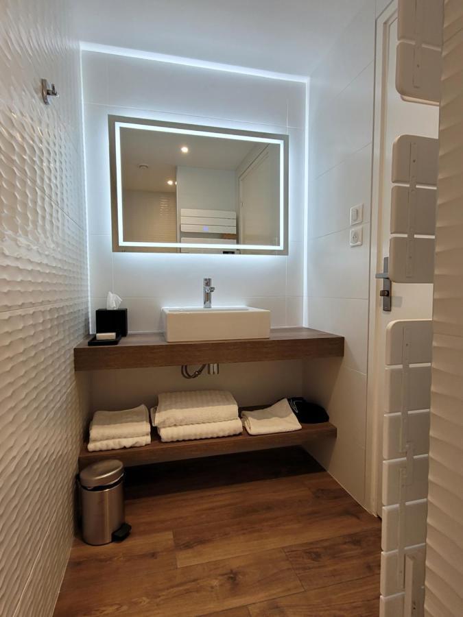 Lodges En Pierres Dorees Saint-Germain-Nuelles Экстерьер фото