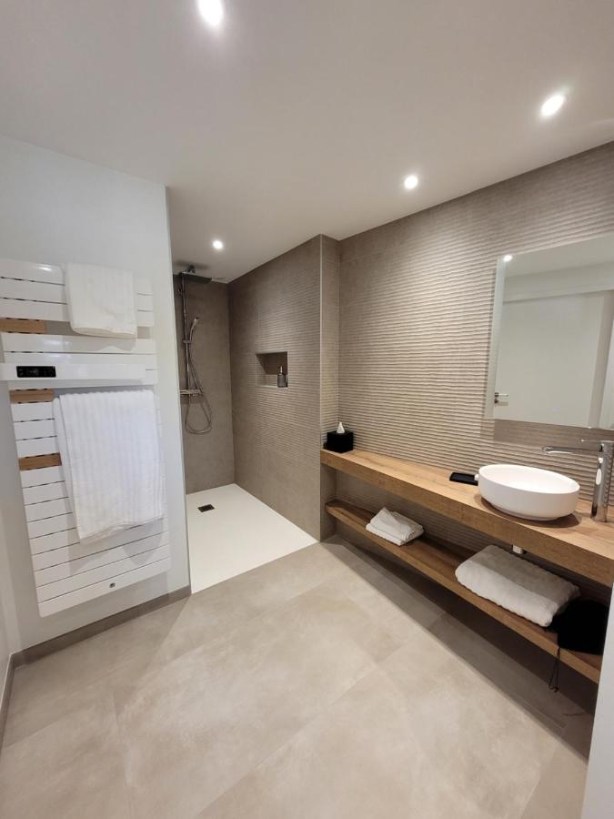 Lodges En Pierres Dorees Saint-Germain-Nuelles Экстерьер фото